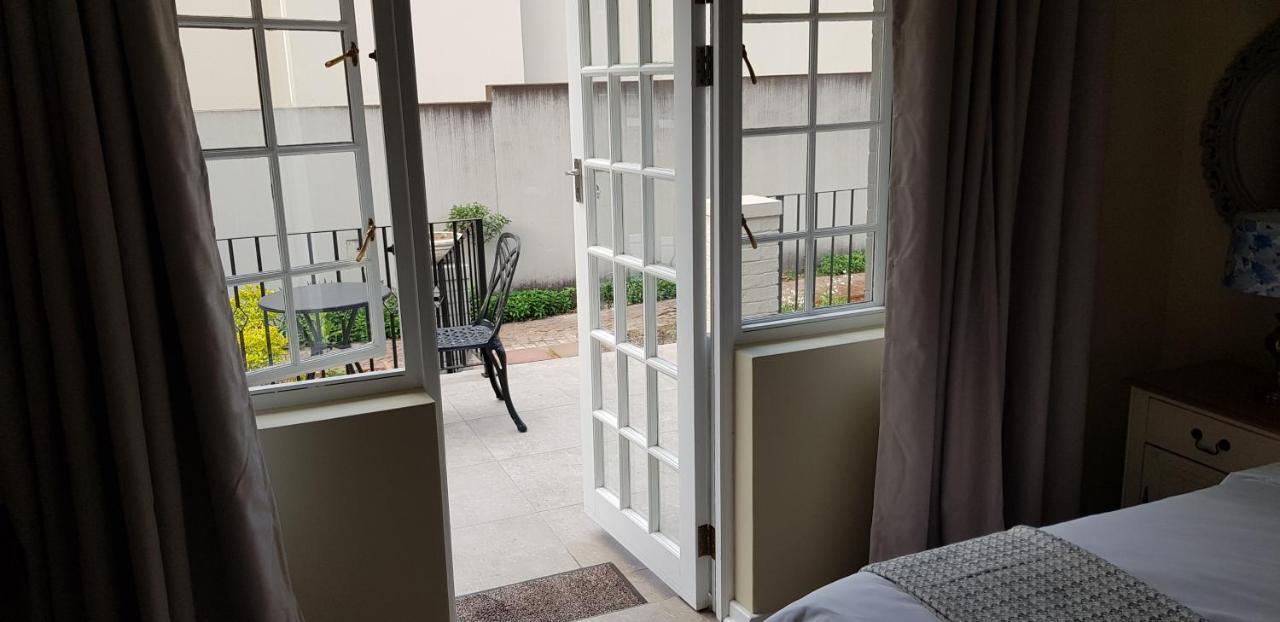 Villa Moi Johannesburg Bagian luar foto